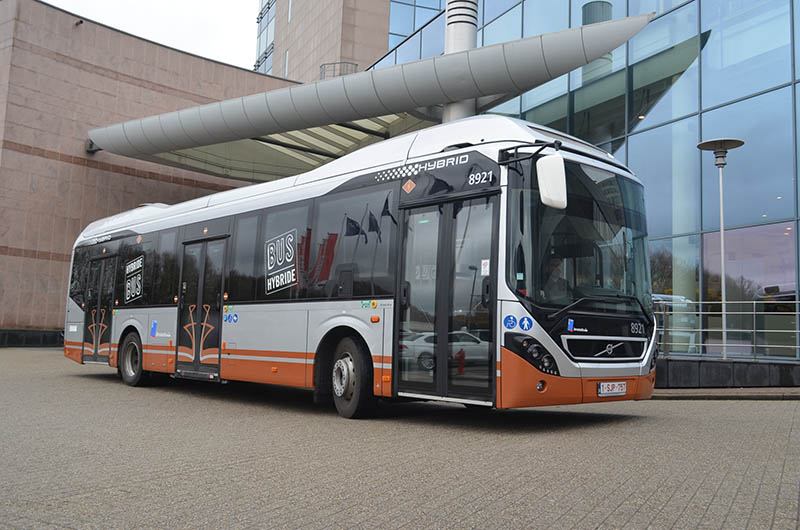 Electromovilidad: la ciudad de Bruselas adquiere 128 buses híbridos de Volvo